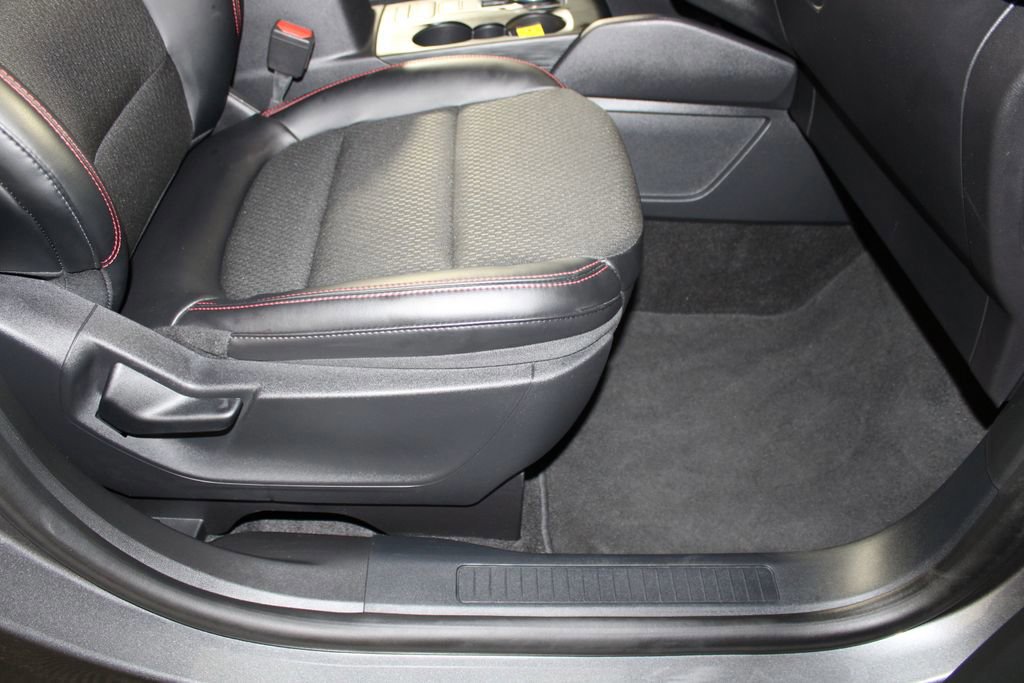 Certified 2025 Ford Escape ST-Line image 10