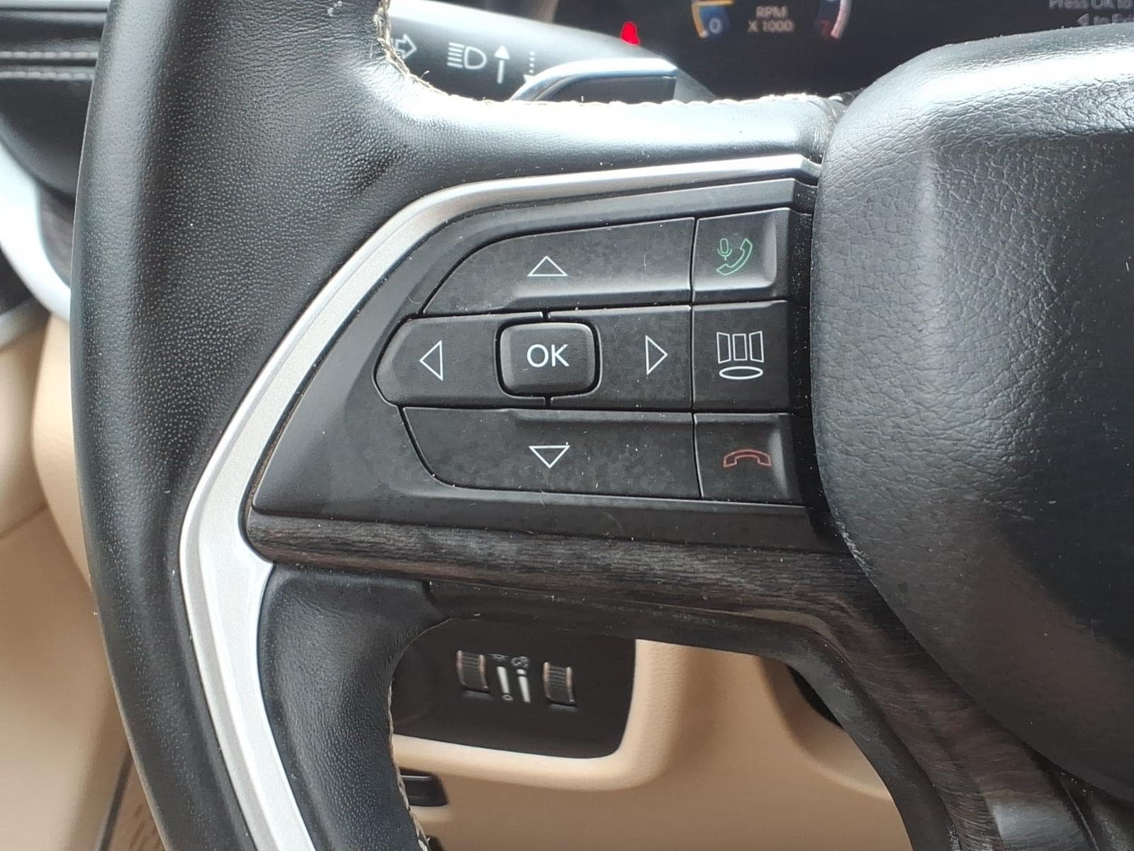 Used 2021 Jeep Grand Cherokee L Limited AWD/4WD image 17