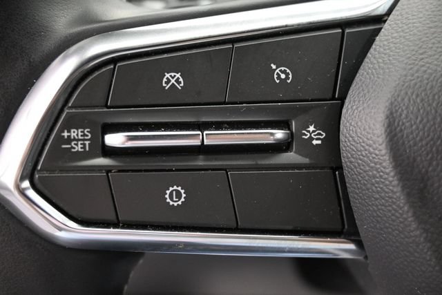 Used 2025 Chevrolet Traverse LT FWD image 19