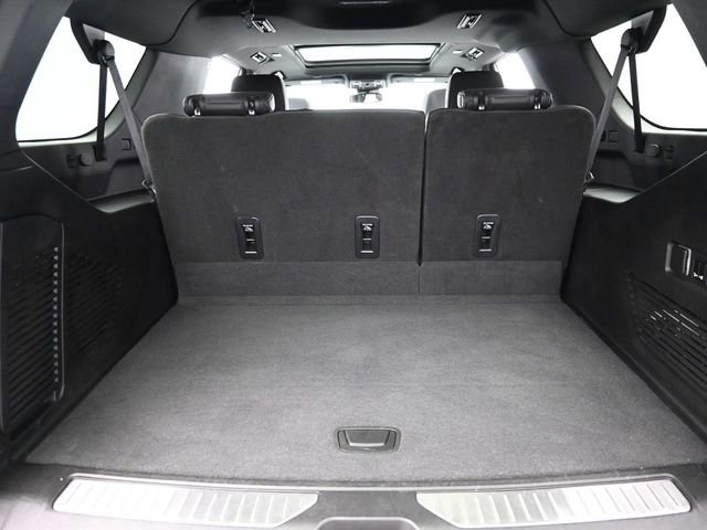 Used 2023 Chevrolet Suburban Z71 w/ Luxury Package image 30