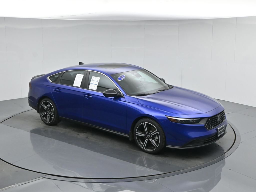 Used 2023 Honda Accord Sport image 4