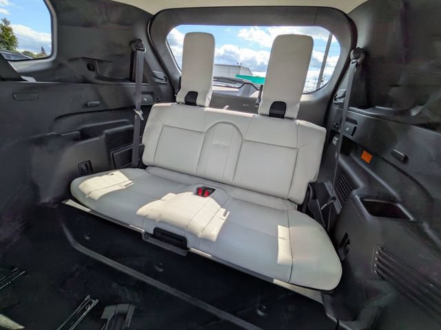 Used 2023 Mitsubishi Outlander SEL 40th Anniversary AWD/4WD image 19