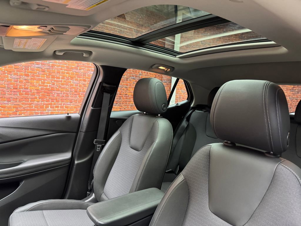 Used 2020 Buick Encore GX Select w/ Experience Buick Package image 9