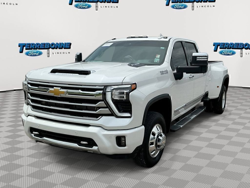 Used 2024 Chevrolet Silverado 3500 High Country w/ High Country Premium Package AWD/4WD image 1