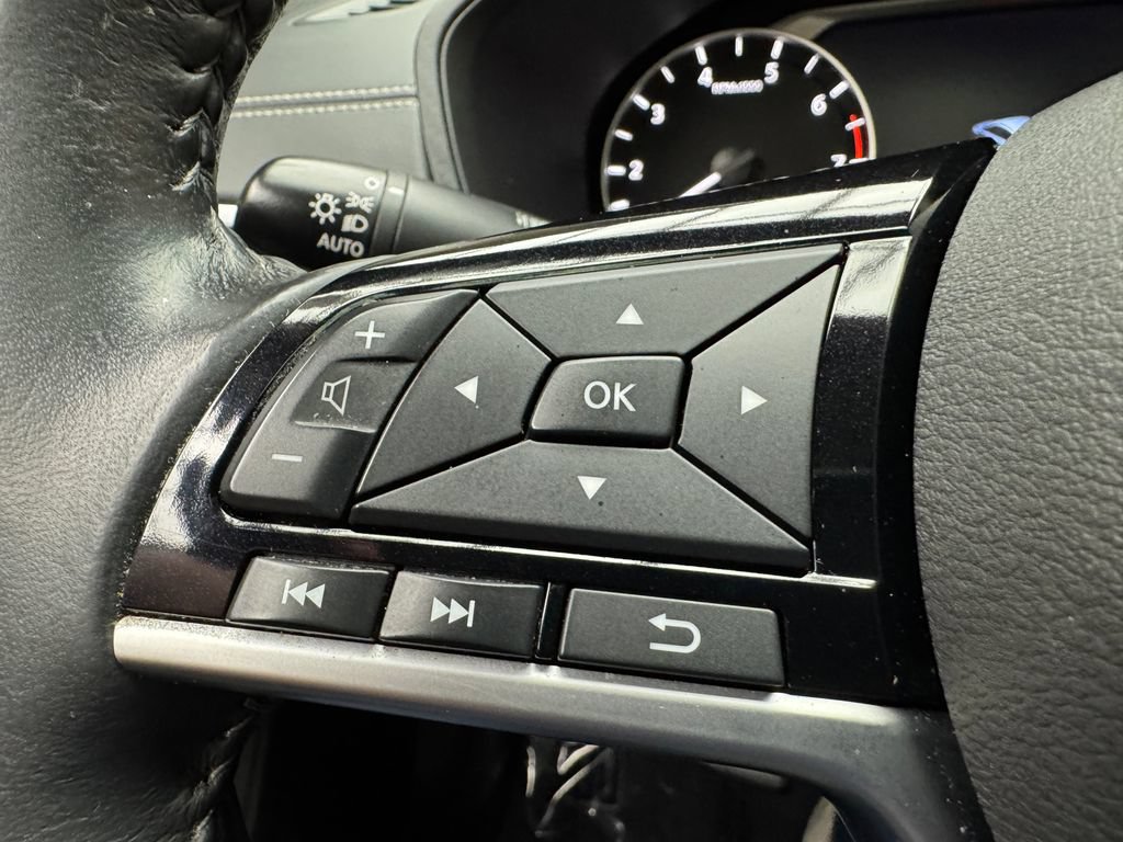 Used 2022 Nissan Altima 2.5 SV w/ SV Premium Package AWD/4WD image 16