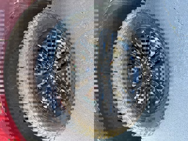 Certified 2024 Ford Expedition XLT image 4