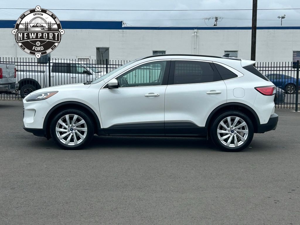 Certified 2022 Ford Escape Titanium w/ Titanium Elite Package AWD/4WD image 10