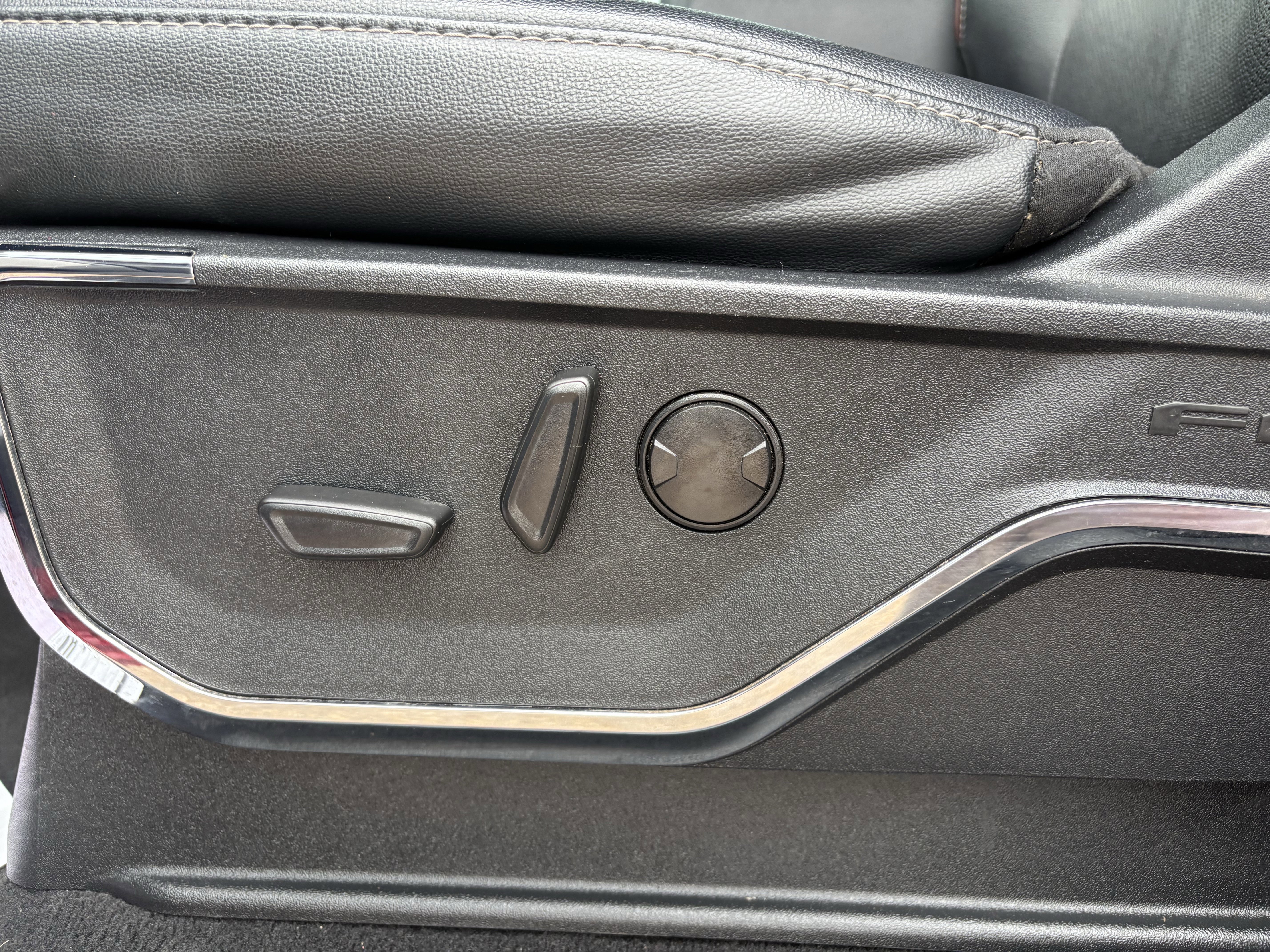 Certified 2023 Ford F250 Lariat w/ Sport Appearance Package AWD/4WD image 14