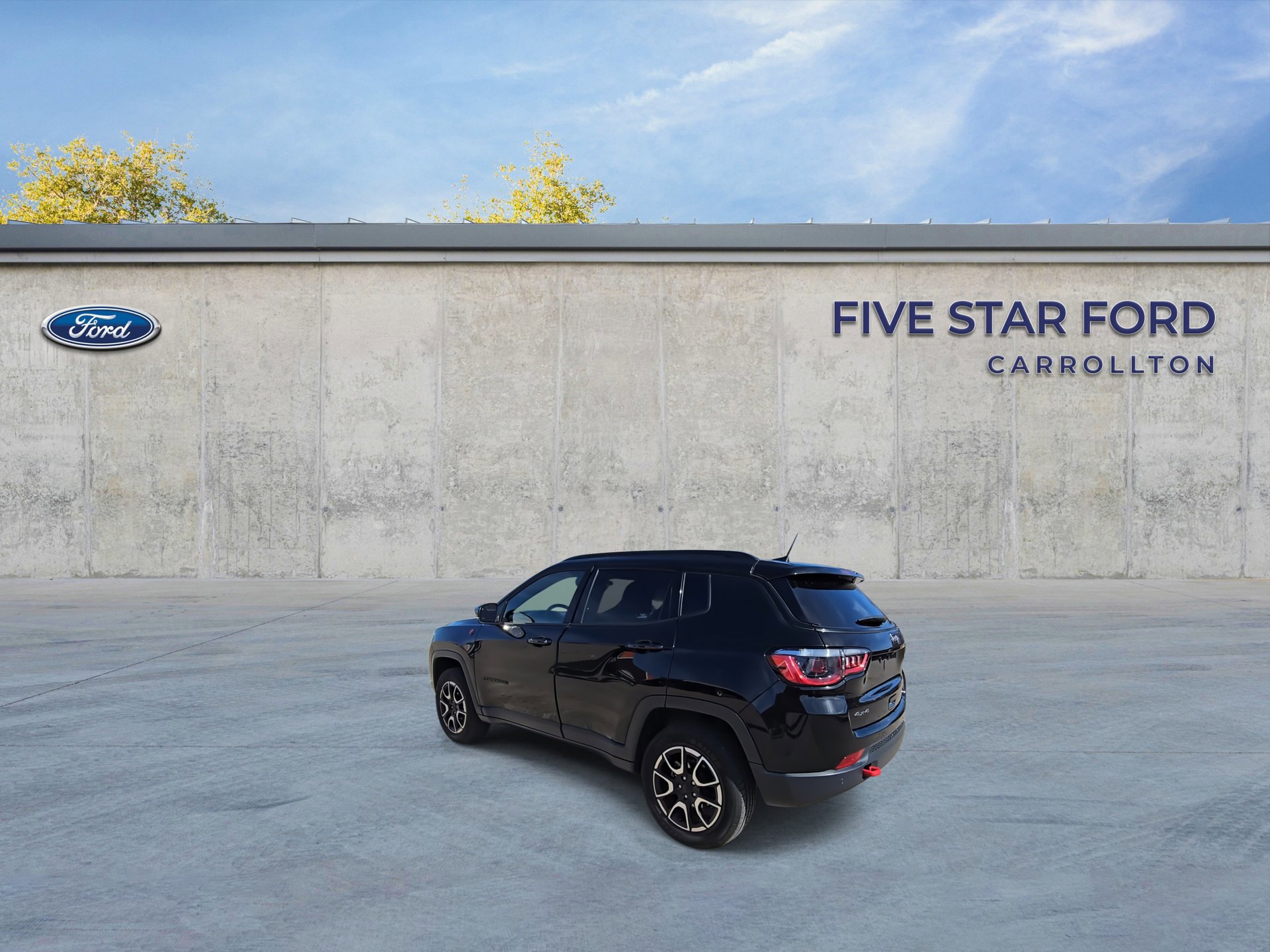 Used 2024 Jeep Compass Trailhawk image 3