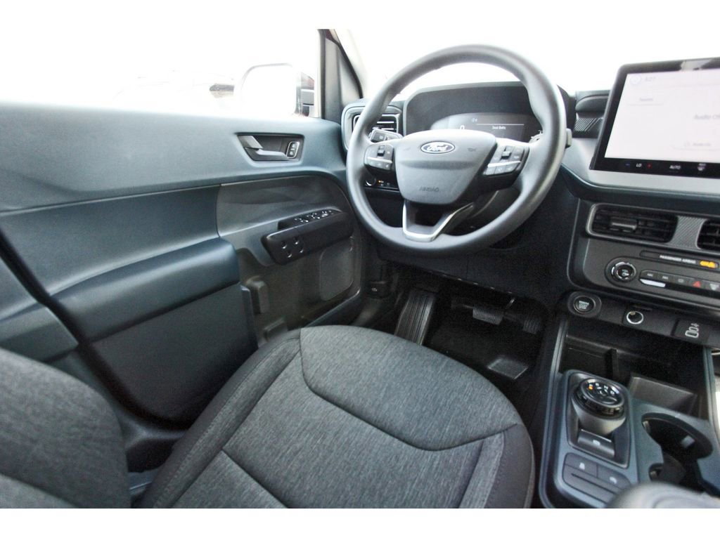 Certified 2025 Ford Maverick XLT w/ Black Appearance Package image 11