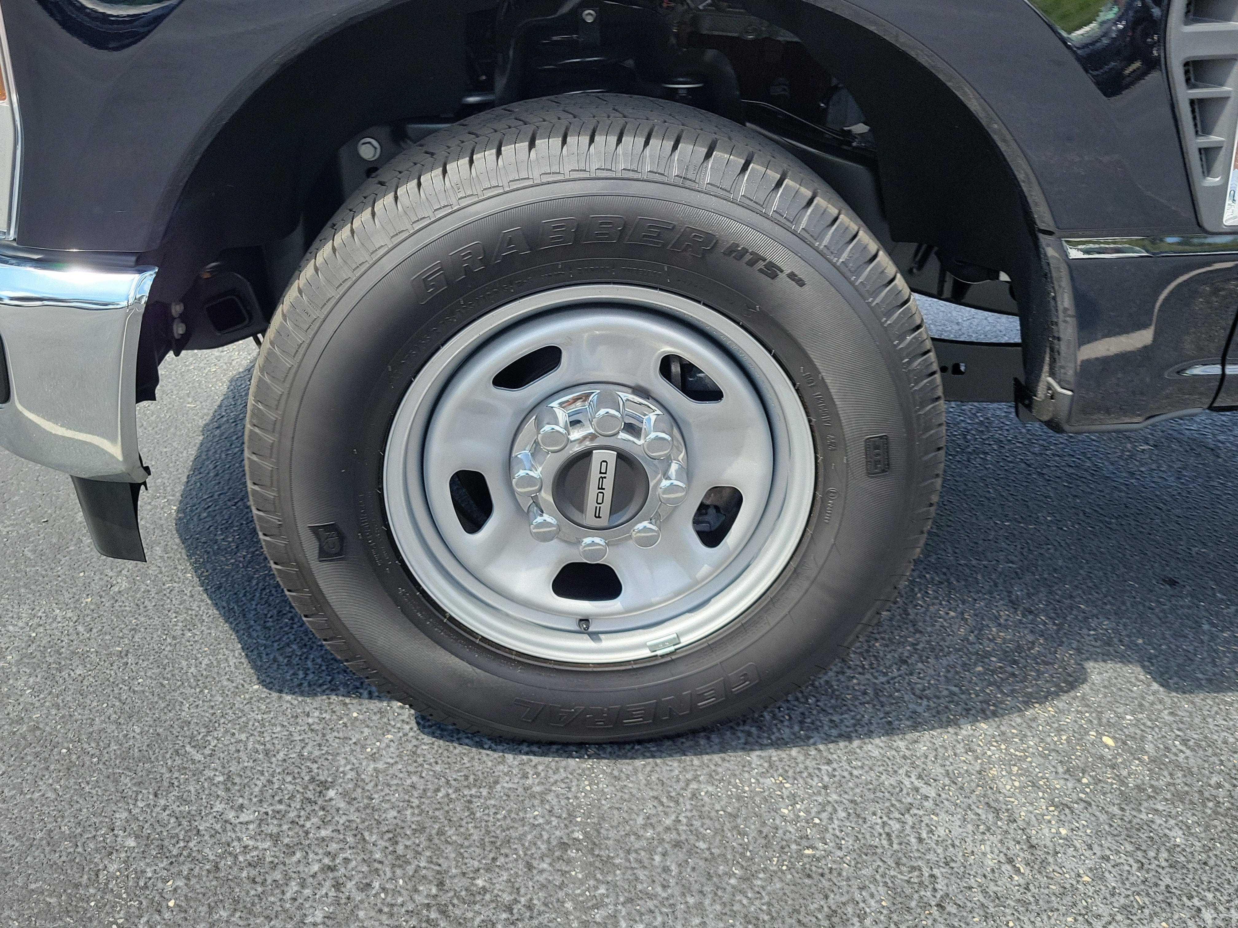 Certified 2024 Ford F350 XL w/ 360-Degree Camera Package RWD image 5