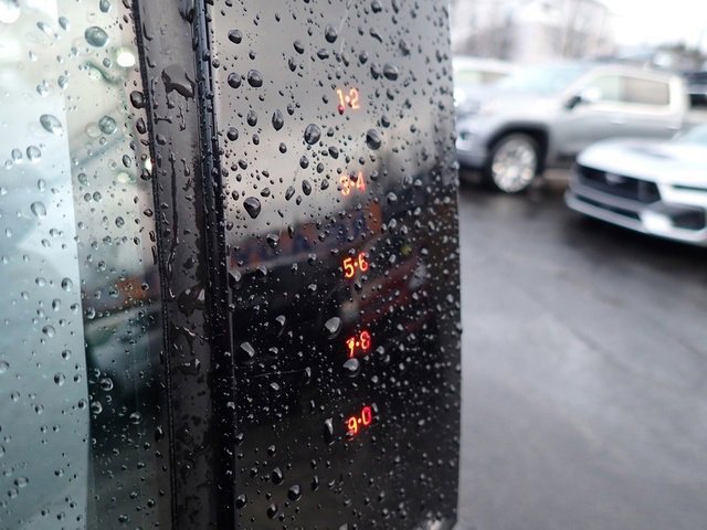 Certified 2022 Ford Edge SEL w/ Convenience Package image 13