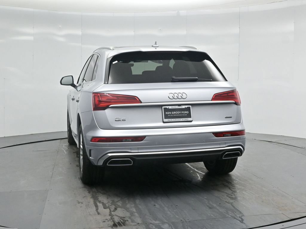 Used 2023 Audi Q5 2.0T Premium w/ Convenience Package image 18