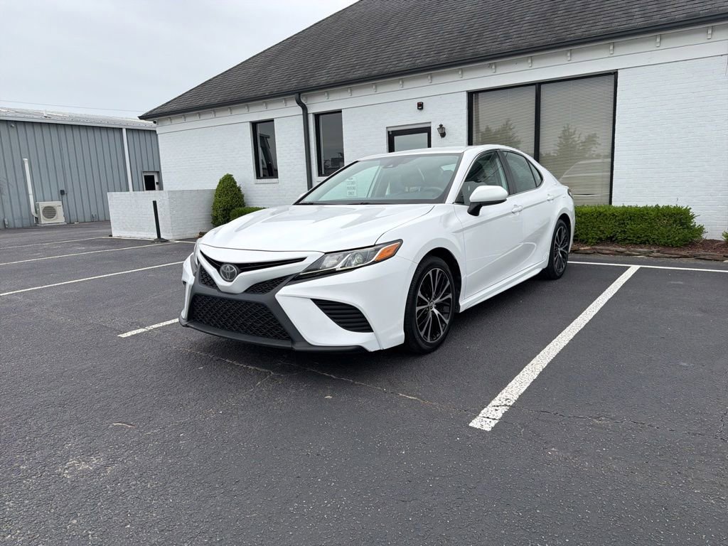 Used 2019 Toyota Camry SE