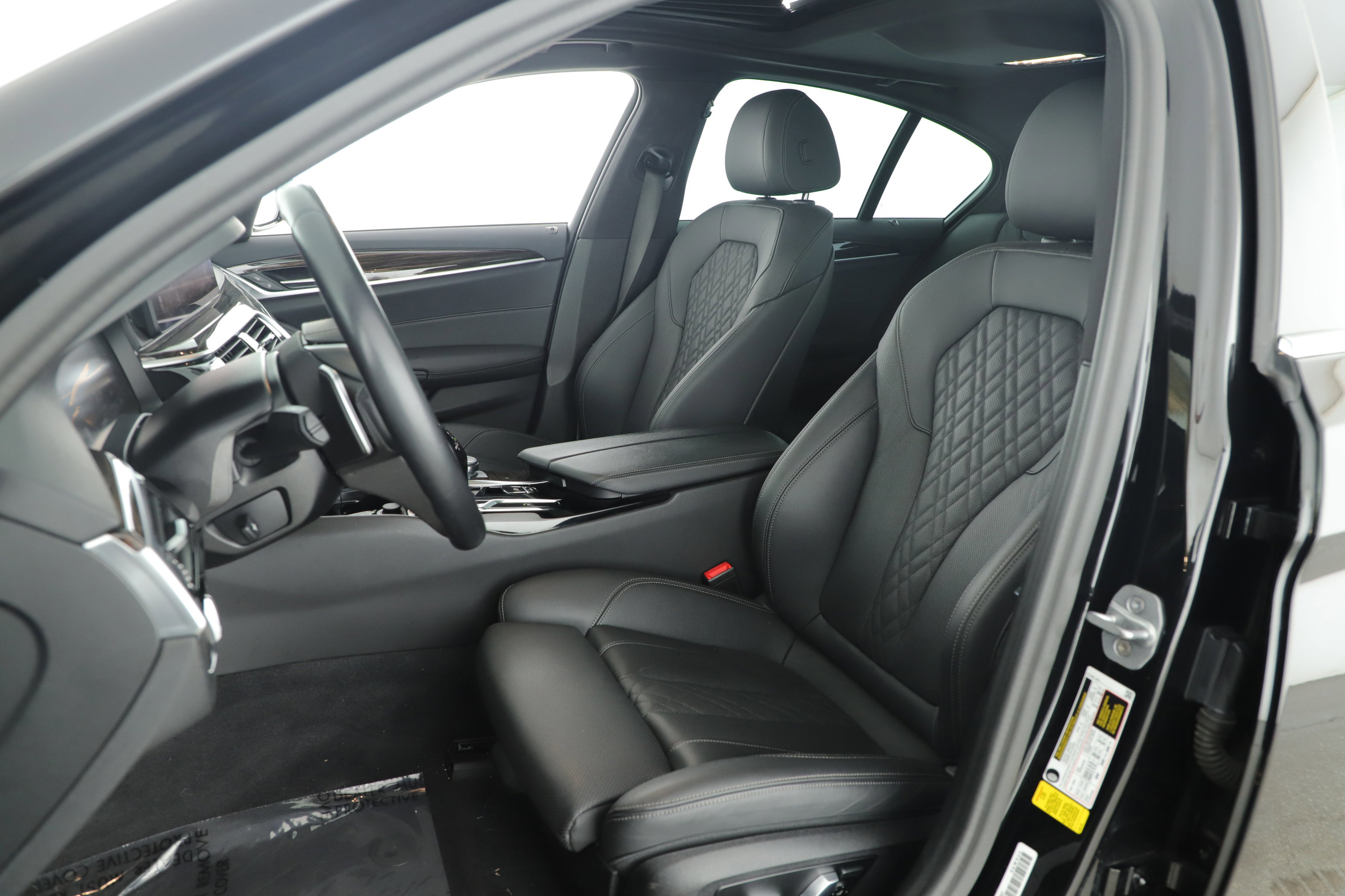 Used 2023 BMW 530i w/ Convenience Package image 23