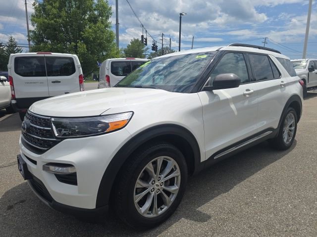 Certified 2023 Ford Explorer XLT w/ Equipment Group 202A AWD/4WD image 2