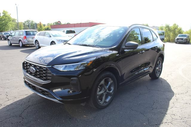 Certified 2024 Ford Escape ST-Line AWD/4WD image 8
