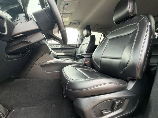 Certified 2024 Ford Explorer XLT w/ Equipment Group 202A AWD/4WD image 16
