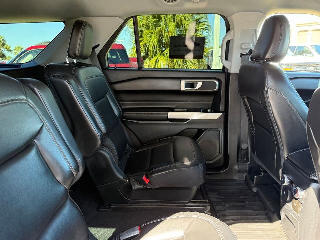 Certified 2022 Ford Explorer XLT w/ Equipment Group 202A image 30