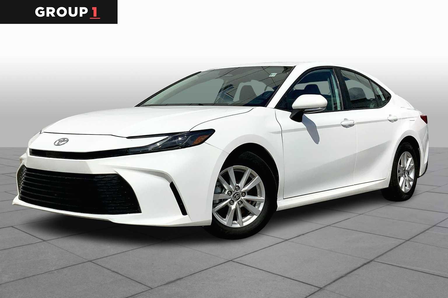 Used 2025 Toyota Camry SE