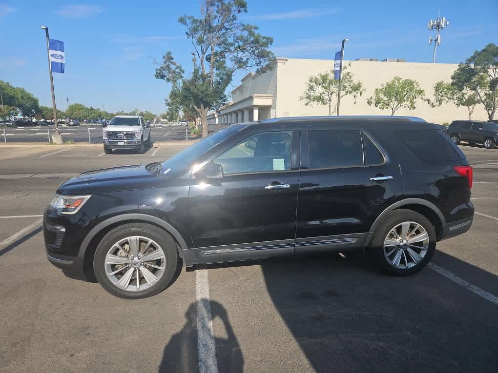 Certified 2019 Ford Explorer Limited w/ Class III Trailer Tow Package FWD image 4