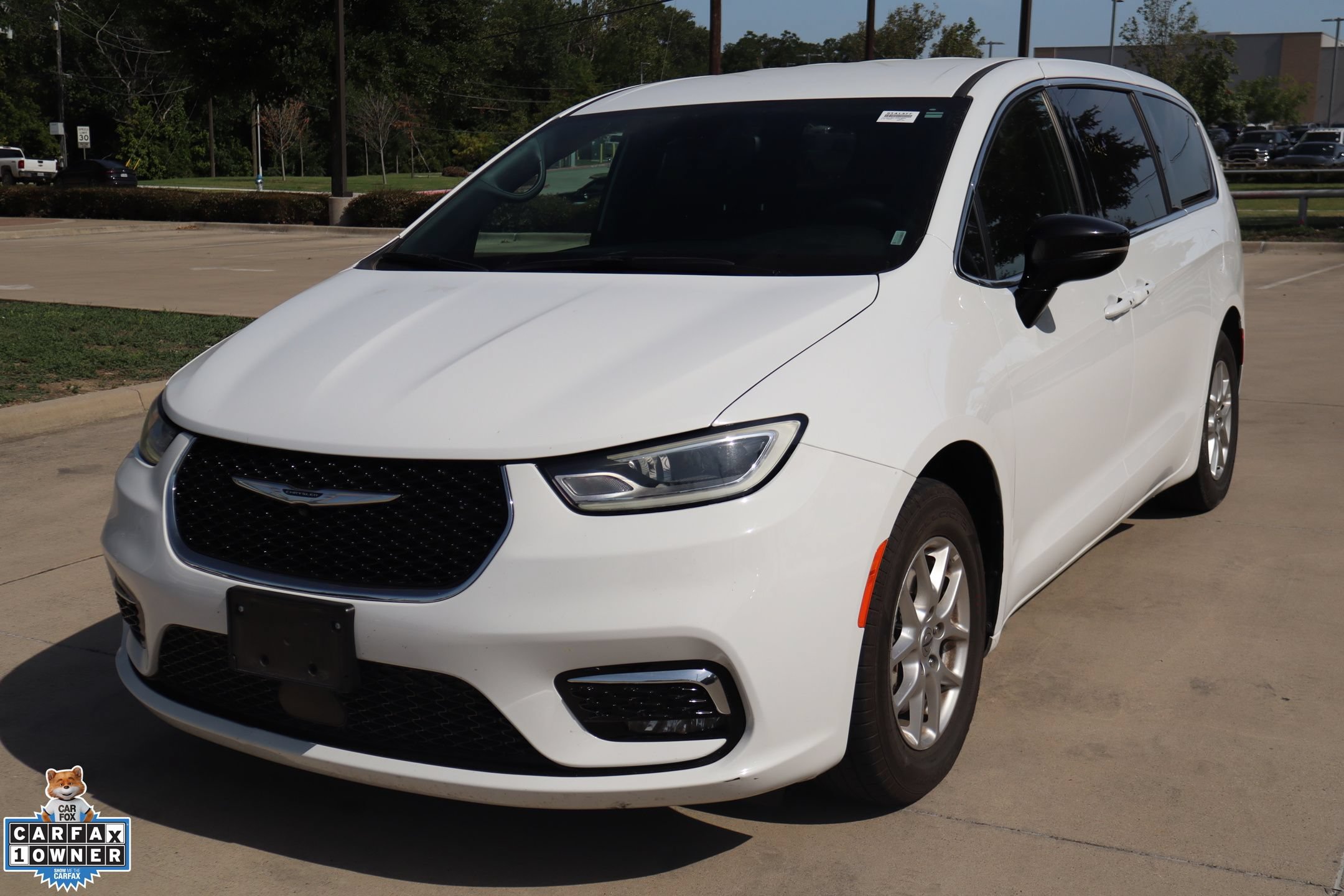 Used 2025 Chrysler Pacifica Select FWD image 8