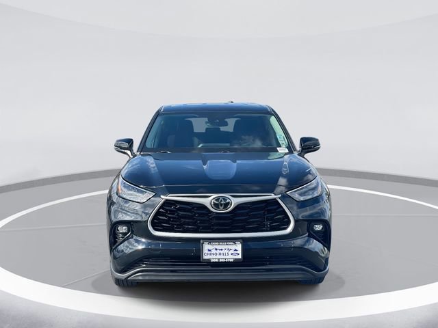 Used 2023 Toyota Highlander LE image 5
