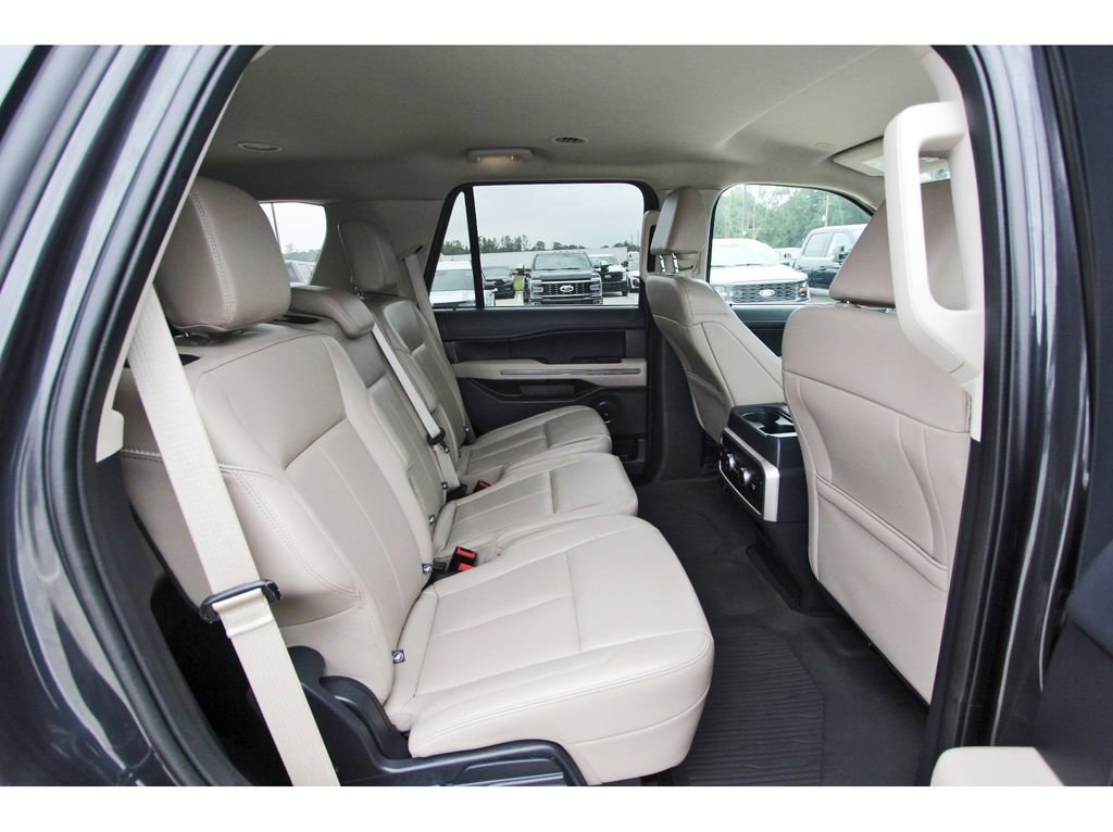 Certified 2024 Ford Expedition XLT RWD image 10