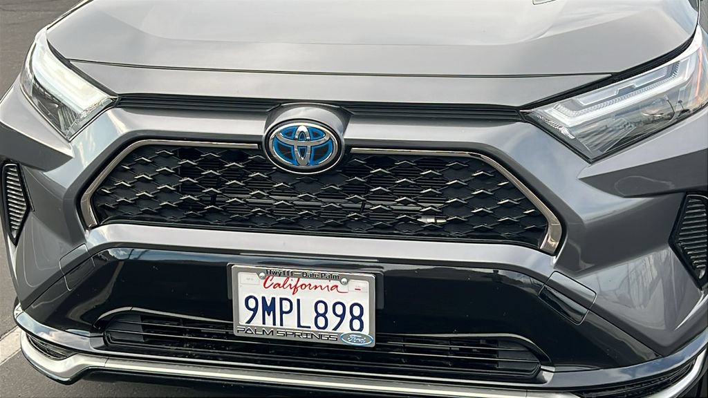Used 2024 Toyota RAV4 SE w/ Weather & Moonroof Package AWD/4WD image 3