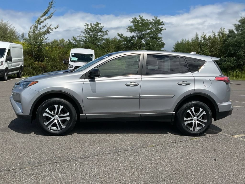 Used 2018 Toyota RAV4 LE w/ All Weather Liner Package AWD/4WD image 27