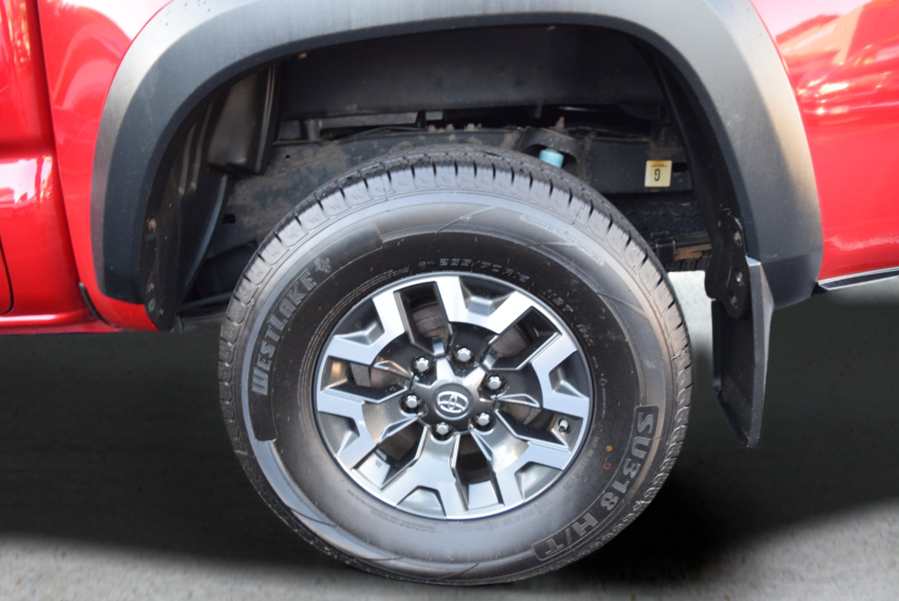 Used 2020 Toyota Tacoma TRD Off-Road w/ Technology Package AWD/4WD image 8