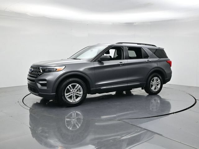 Certified 2021 Ford Explorer XLT w/ Equipment Group 202A AWD/4WD image 5