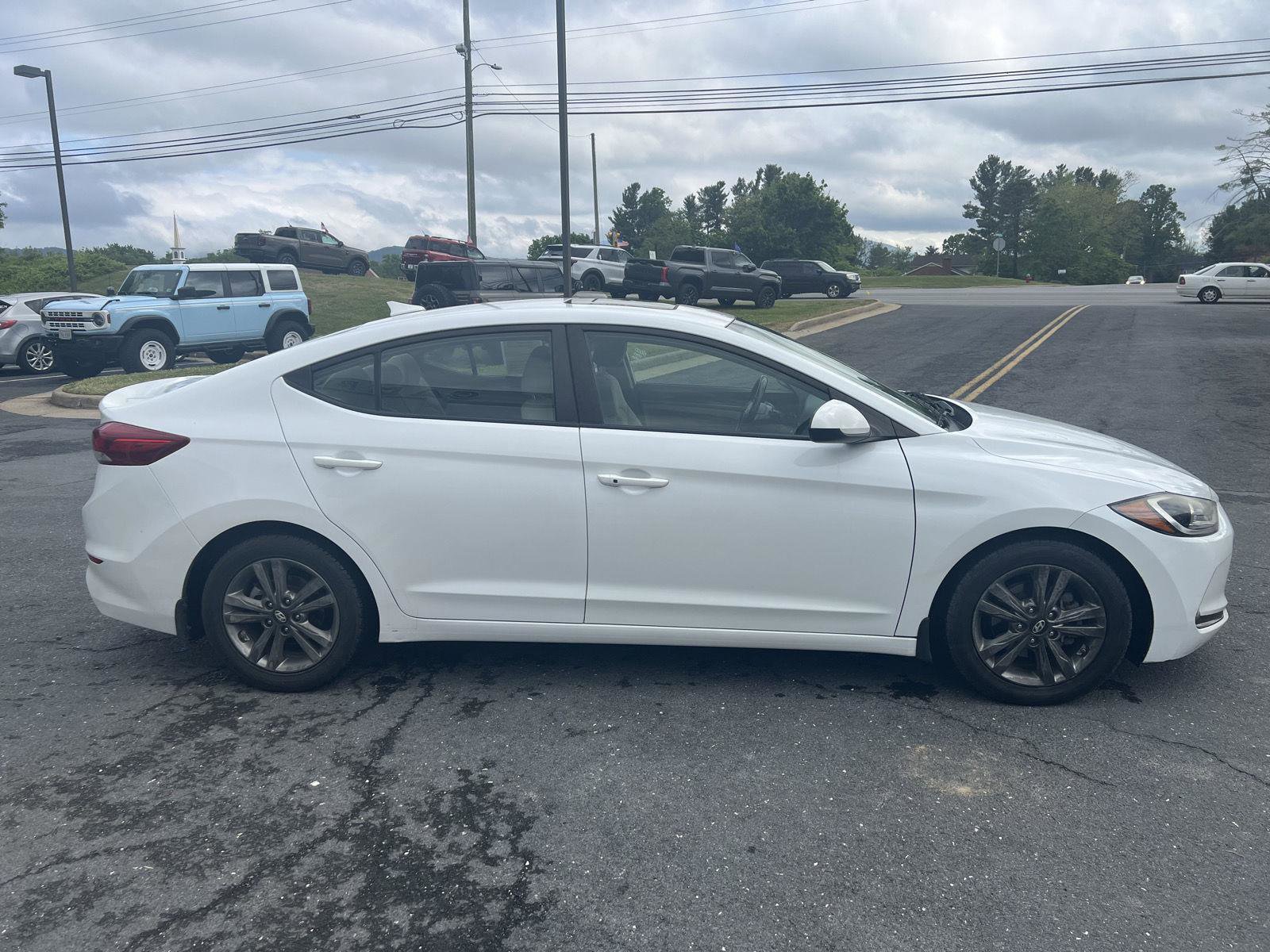 Used 2018 Hyundai Elantra Value Edition FWD image 6