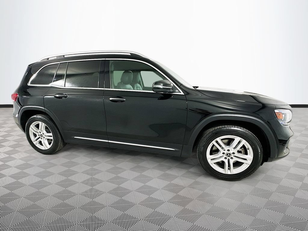Used 2021 Mercedes-Benz GLB 250 4MATIC image 11