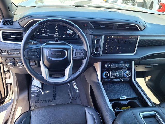 Used 2024 GMC Yukon Denali w/ Advanced Technology Package AWD/4WD image 9