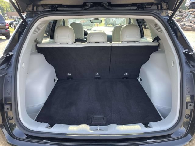 Used 2018 Jeep Compass Latitude w/ Popular Equipment Group FWD image 9