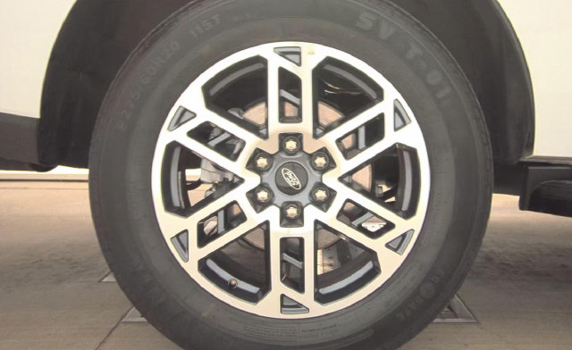 Certified 2025 Ford Expedition Active AWD/4WD image 24