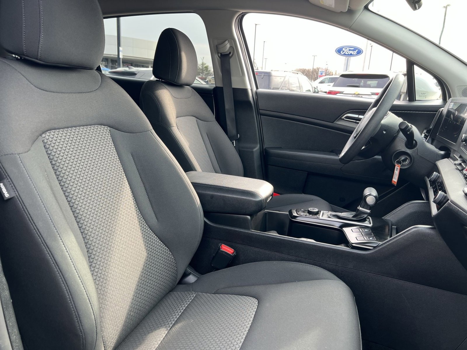 Used 2024 Kia Sportage LX image 25