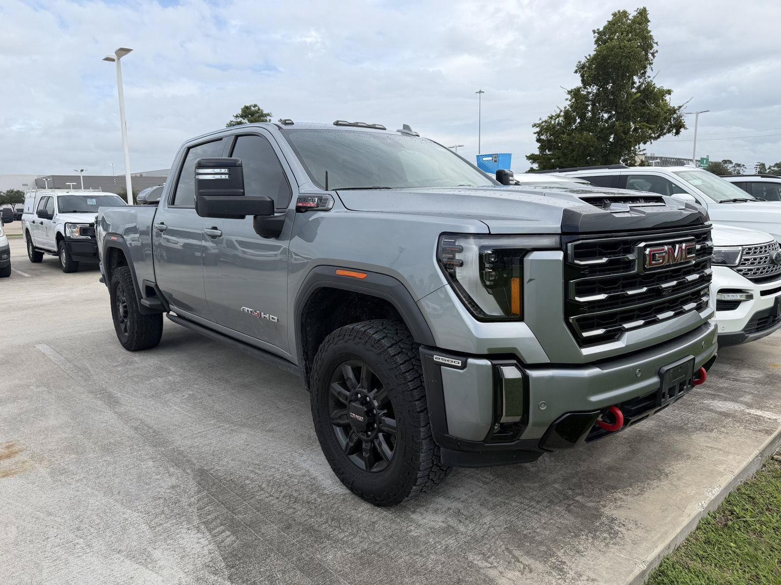 Used 2024 GMC Sierra 2500 AT4 w/ AT4 Premium Plus Package AWD/4WD image 16
