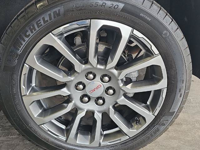 Used 2023 GMC Acadia Denali FWD image 32