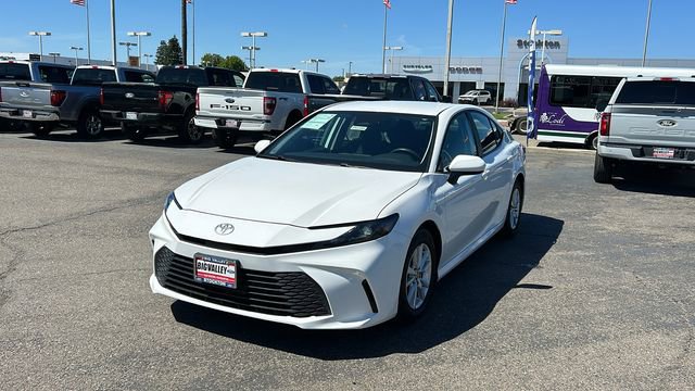 Used 2025 Toyota Camry LE FWD image 8
