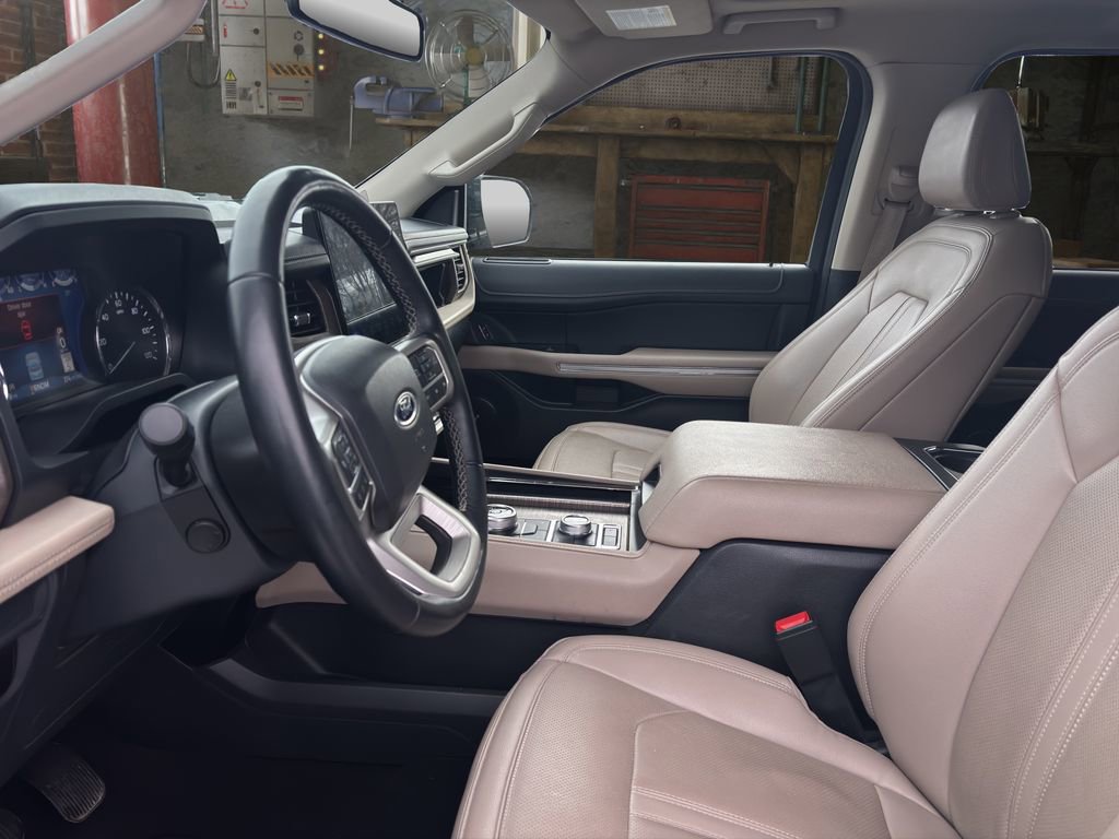 Certified 2024 Ford Expedition Limited image 19