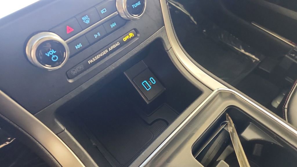 Certified 2024 Ford Edge ST-Line image 18