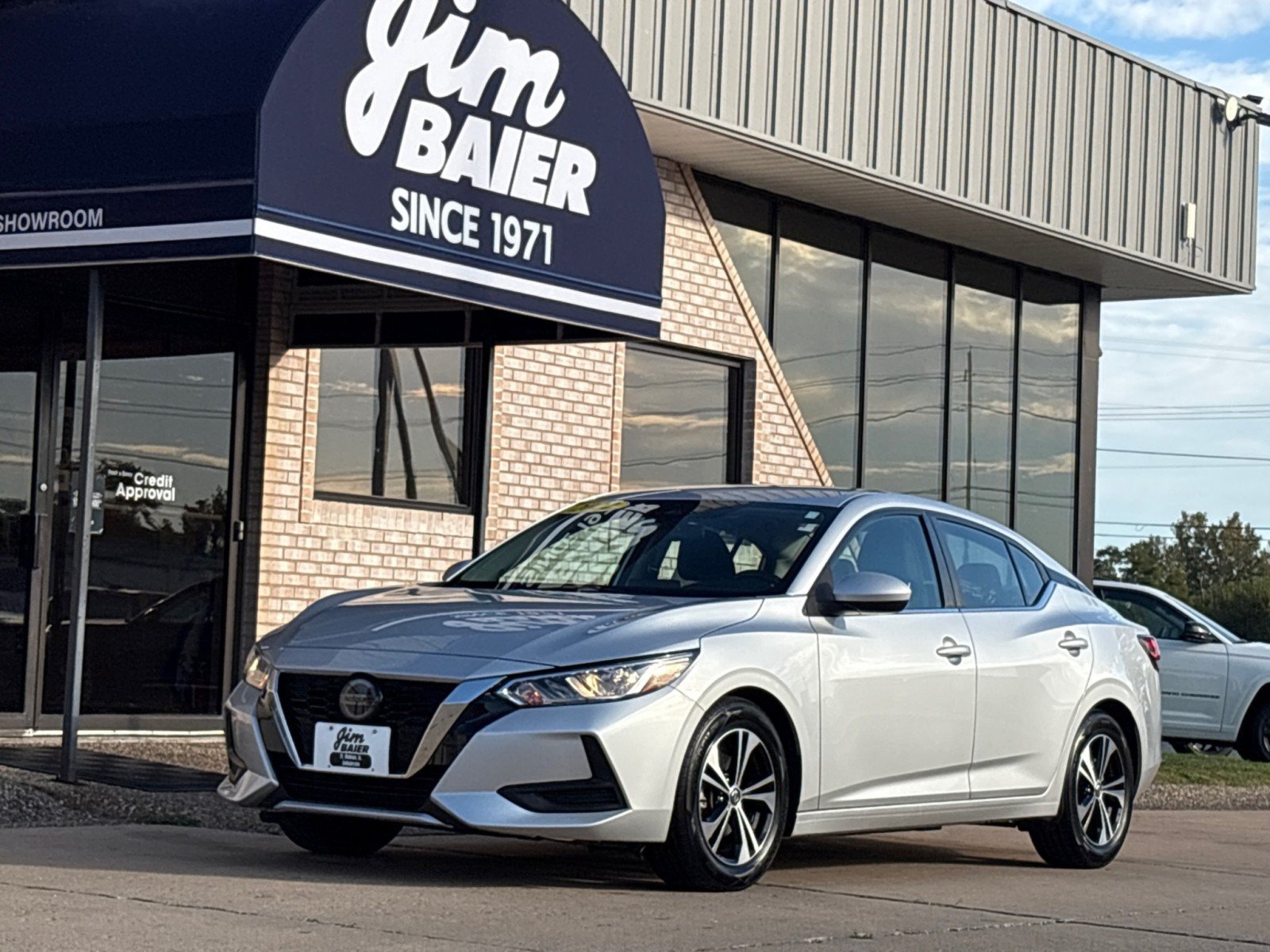 Used 2022 Nissan Sentra SV FWD image 1