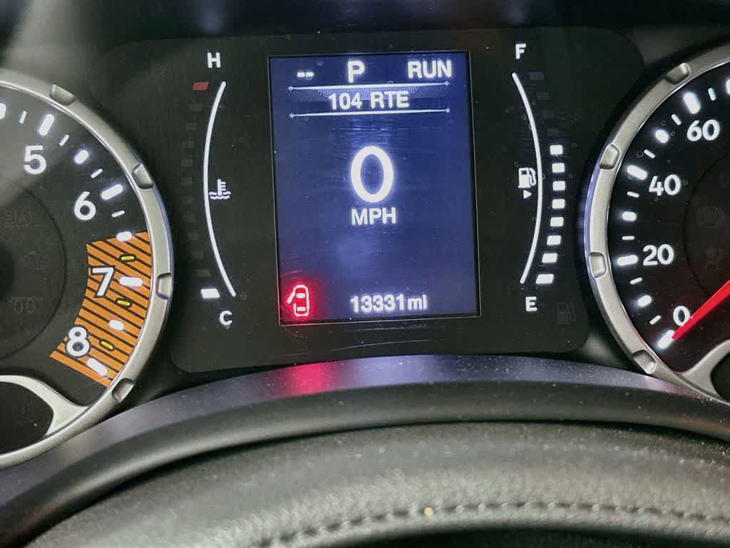 Used 2023 Jeep Renegade Latitude AWD/4WD image 19