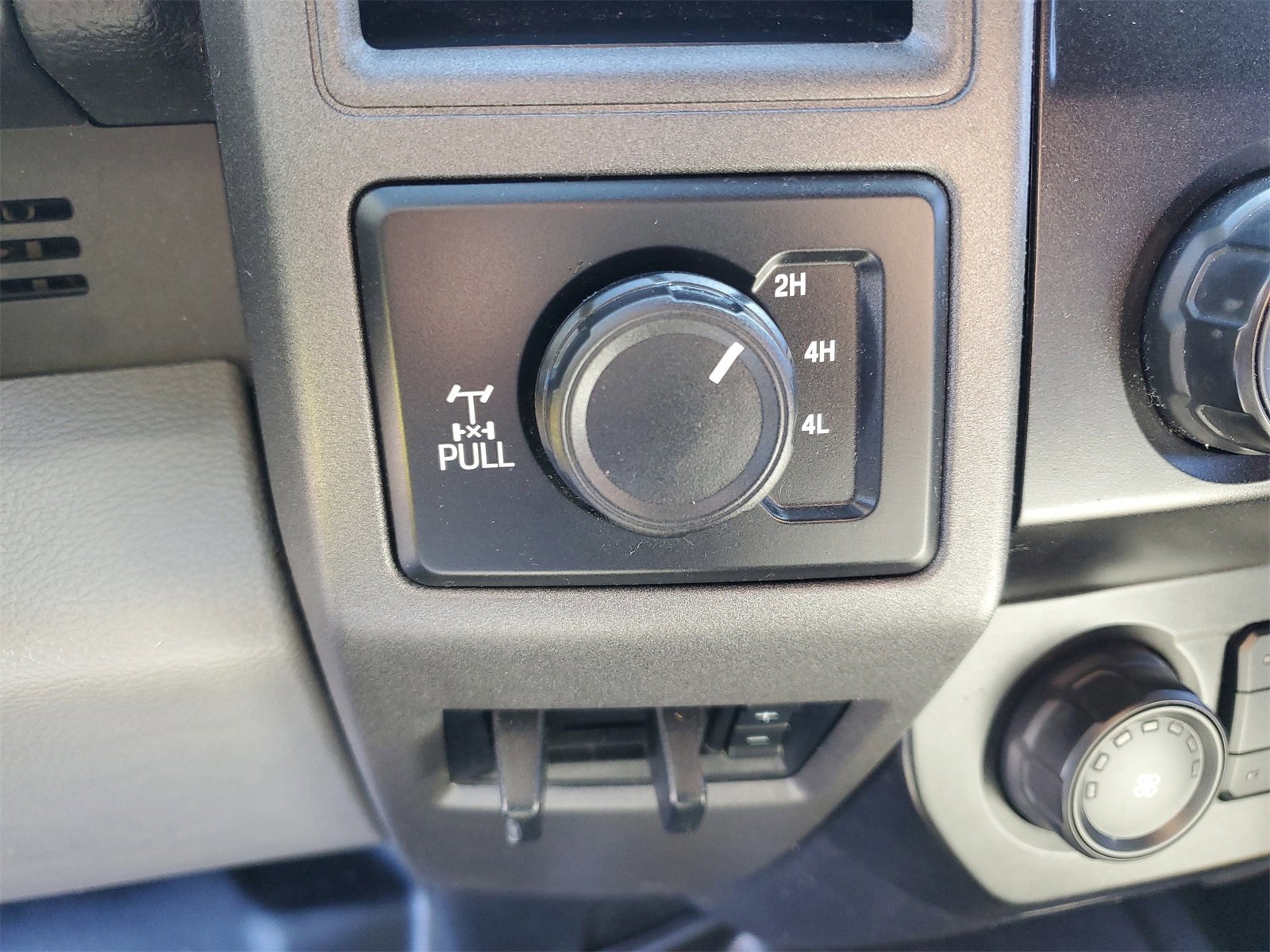 Certified 2020 Ford F250 XL w/ Power Equipment Group image 21