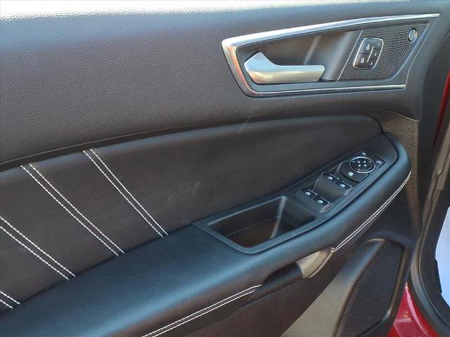 Certified 2022 Ford Edge ST w/ Equipment Group 401A image 9