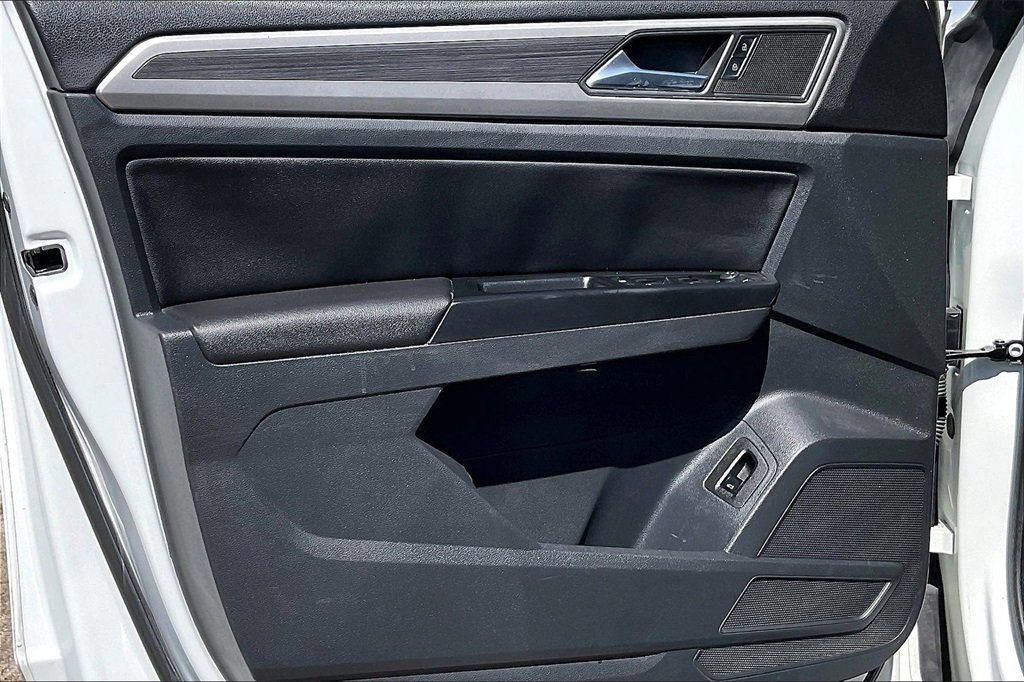 Used 2021 Volkswagen Atlas SEL w/ MDO Package (Bench Seat) image 17