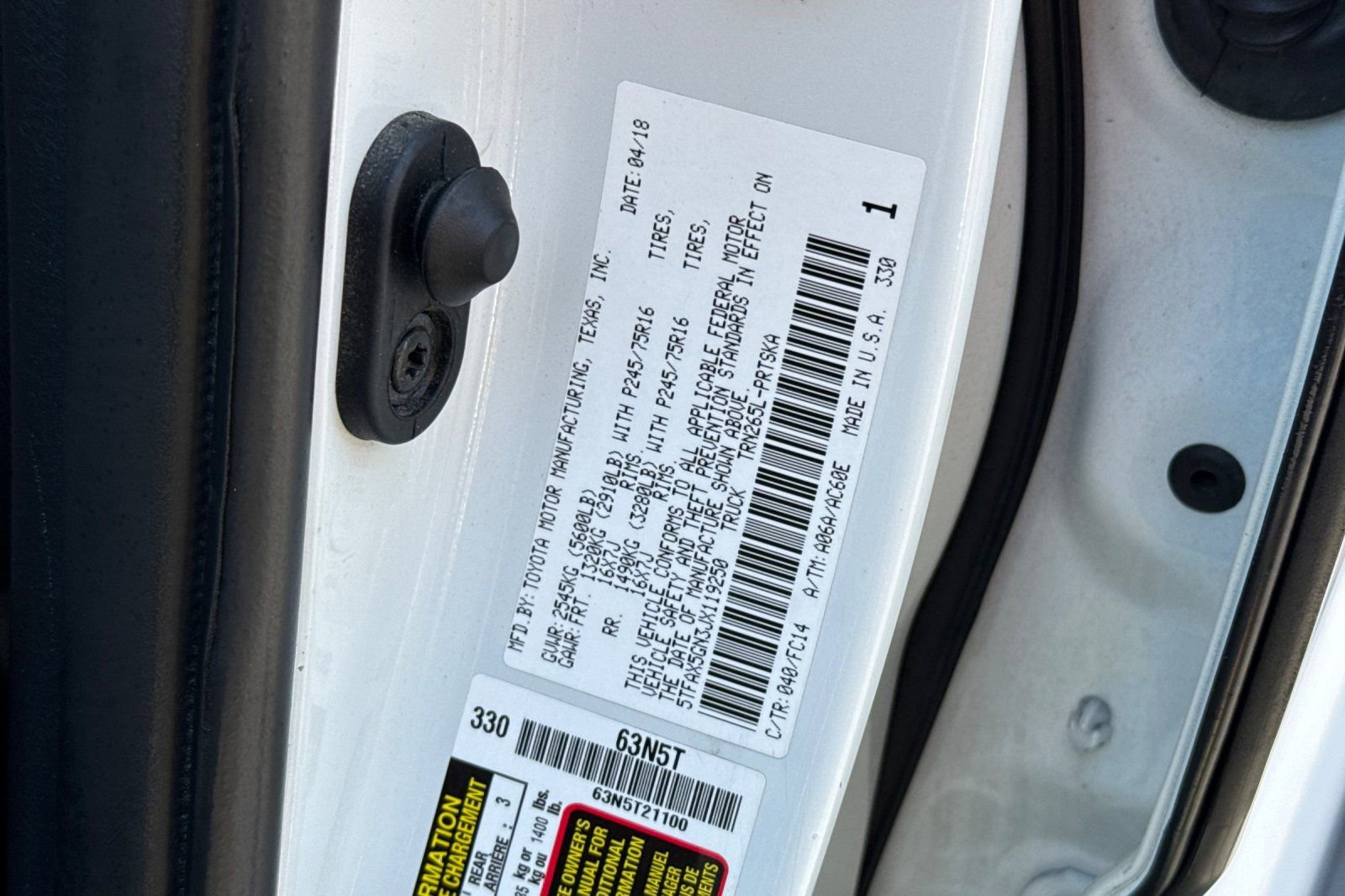 Used 2018 Toyota Tacoma SR5 RWD image 33