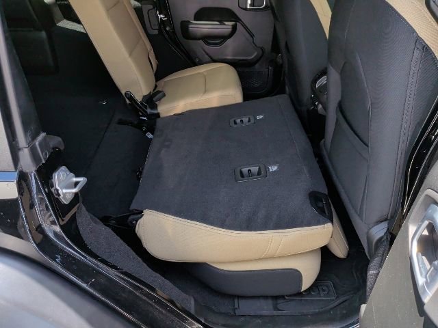 Used 2021 Jeep Wrangler Unlimited Sport AWD/4WD image 19